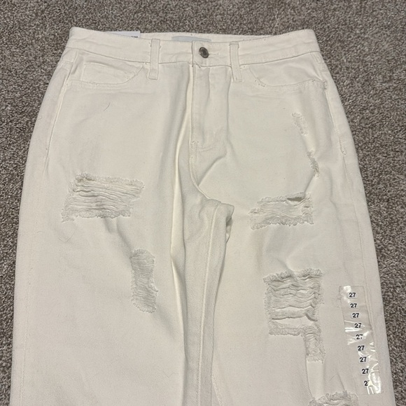 NWT Vervet Distressed White Emma Mom Jeans - Picture 4 of 5